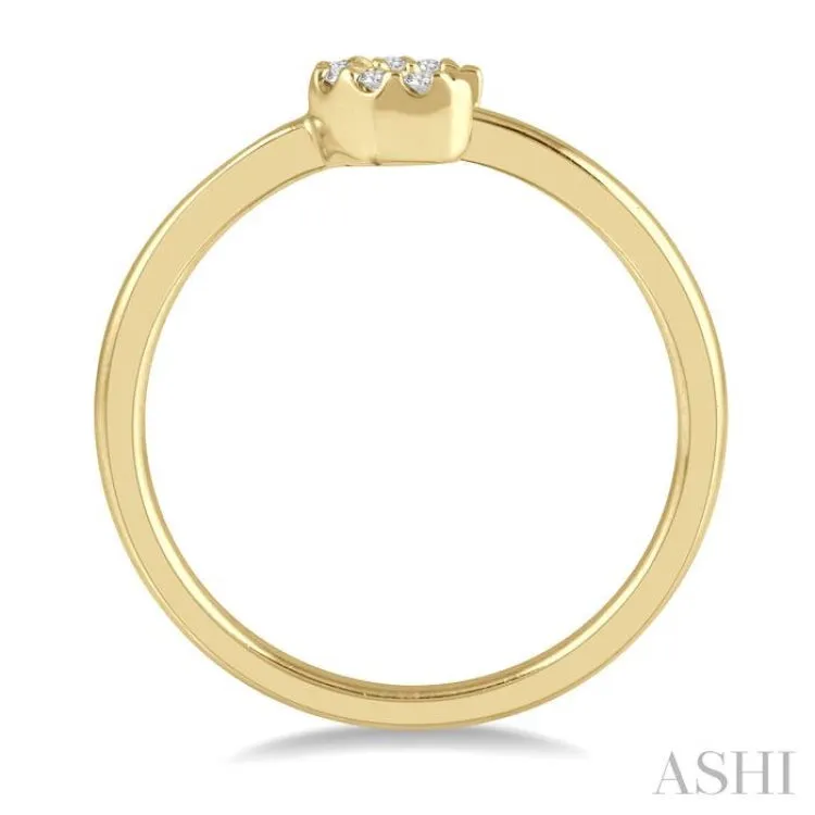 1/20 ctw Crescent Round Cut Diamond Petite Fashion Ring in 14K Yellow Gold