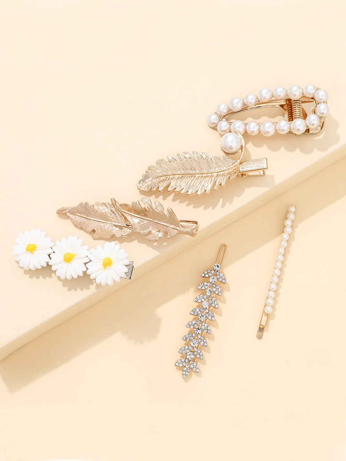 6pcs Faux Pearl Feather and Flower Decor Hair Clip for Women Barrette Styling