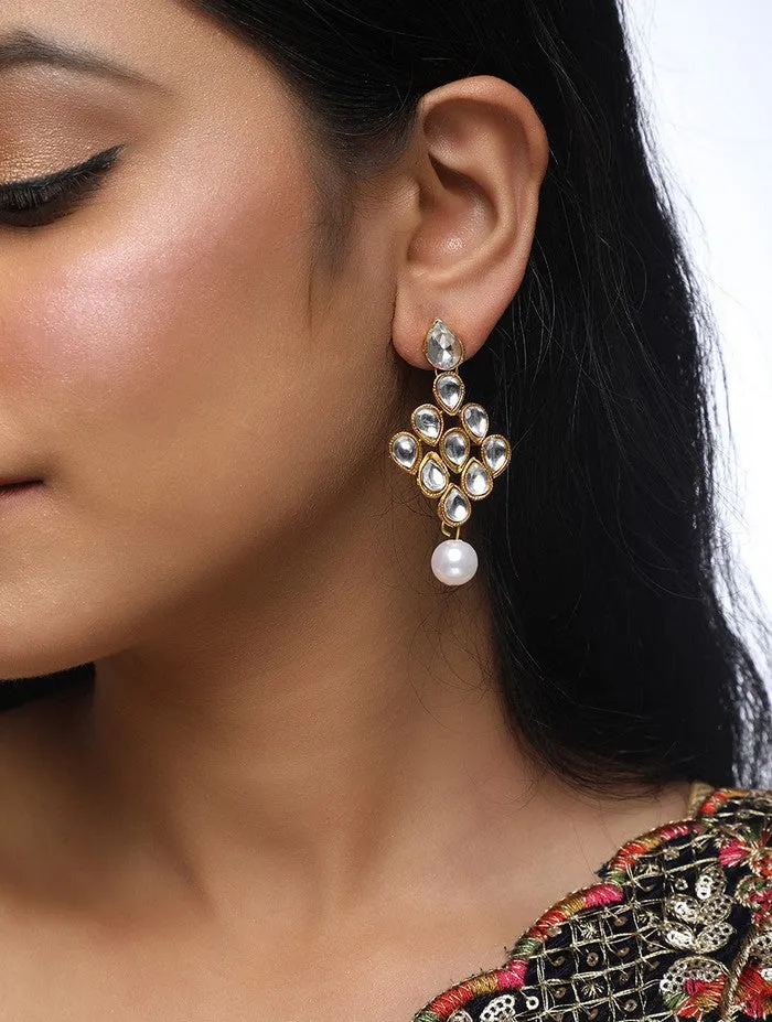 Alloy Maagn Tikka with Earrings in Gold