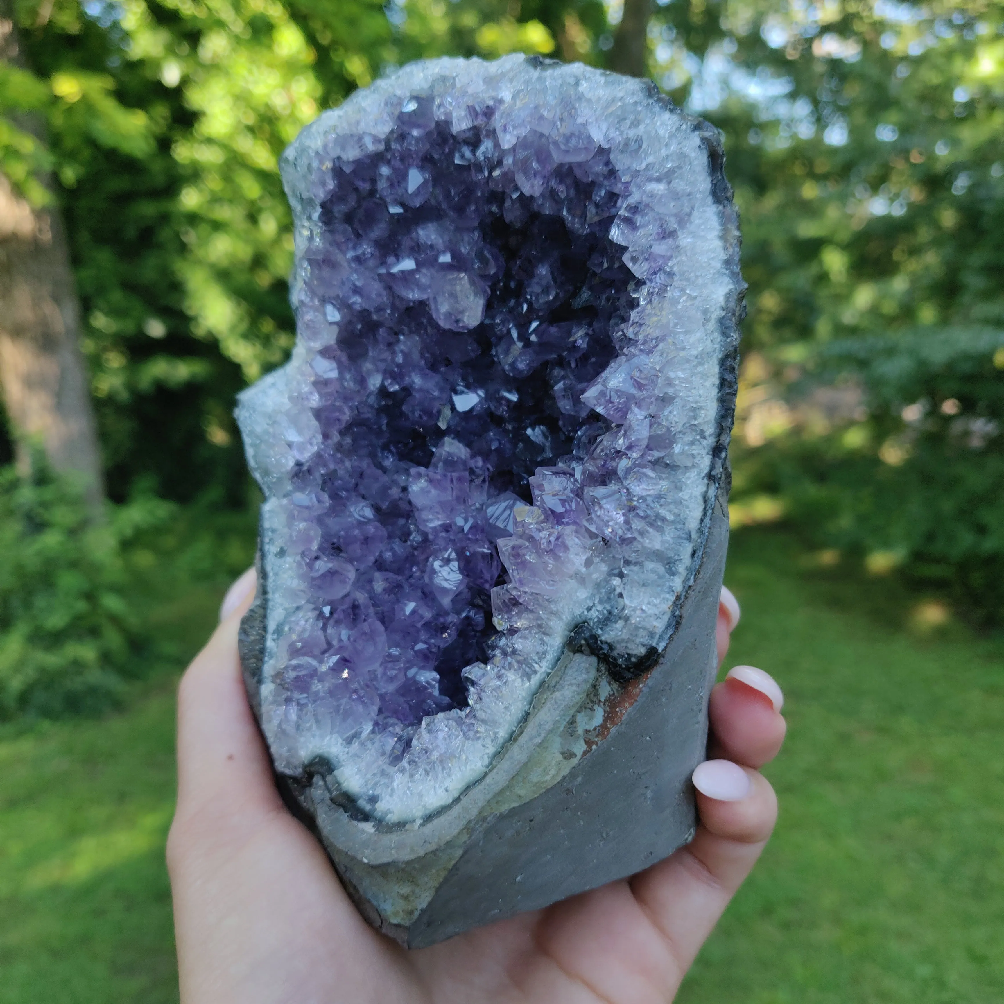 Amethyst Geode Free Form, Cut Base (#34)