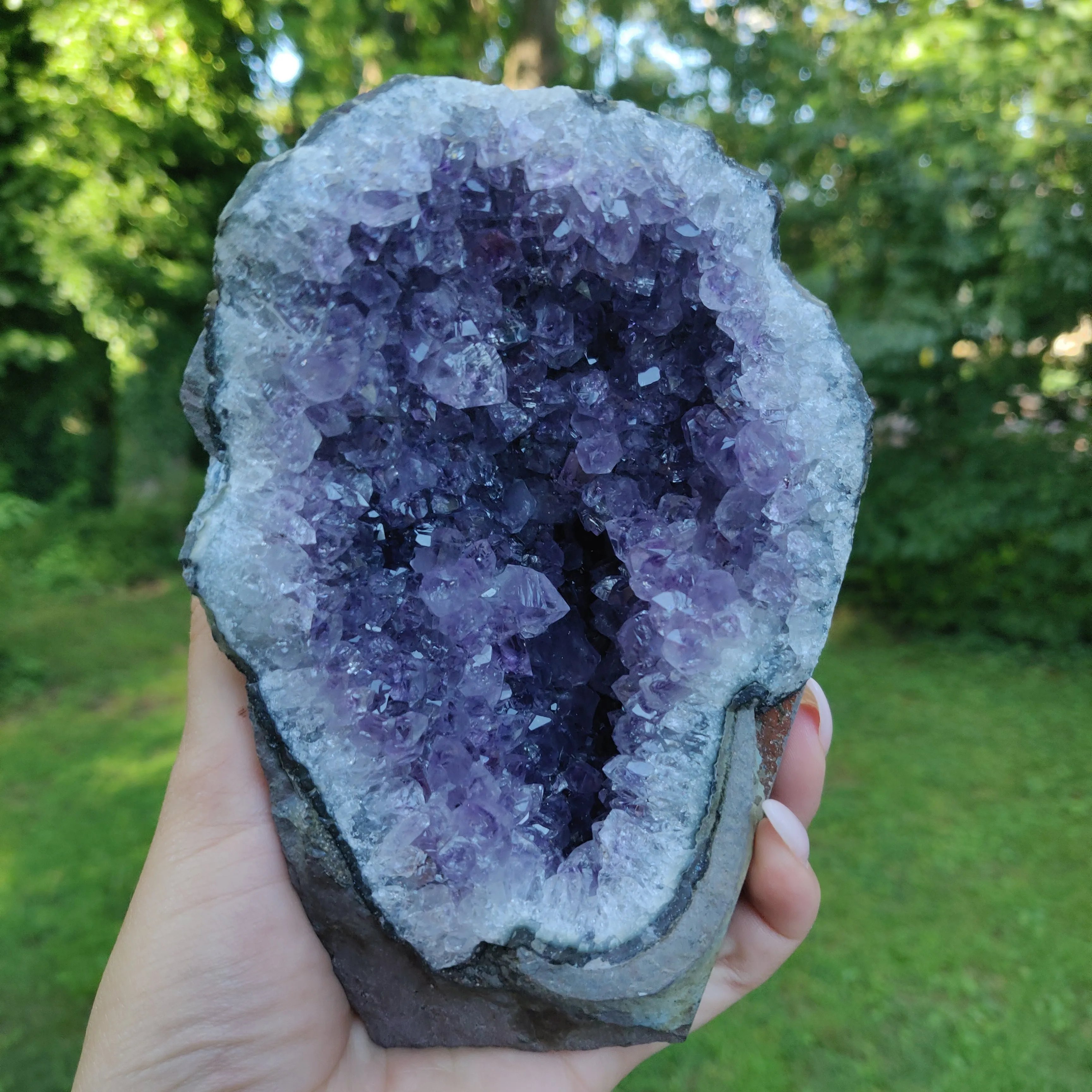 Amethyst Geode Free Form, Cut Base (#34)