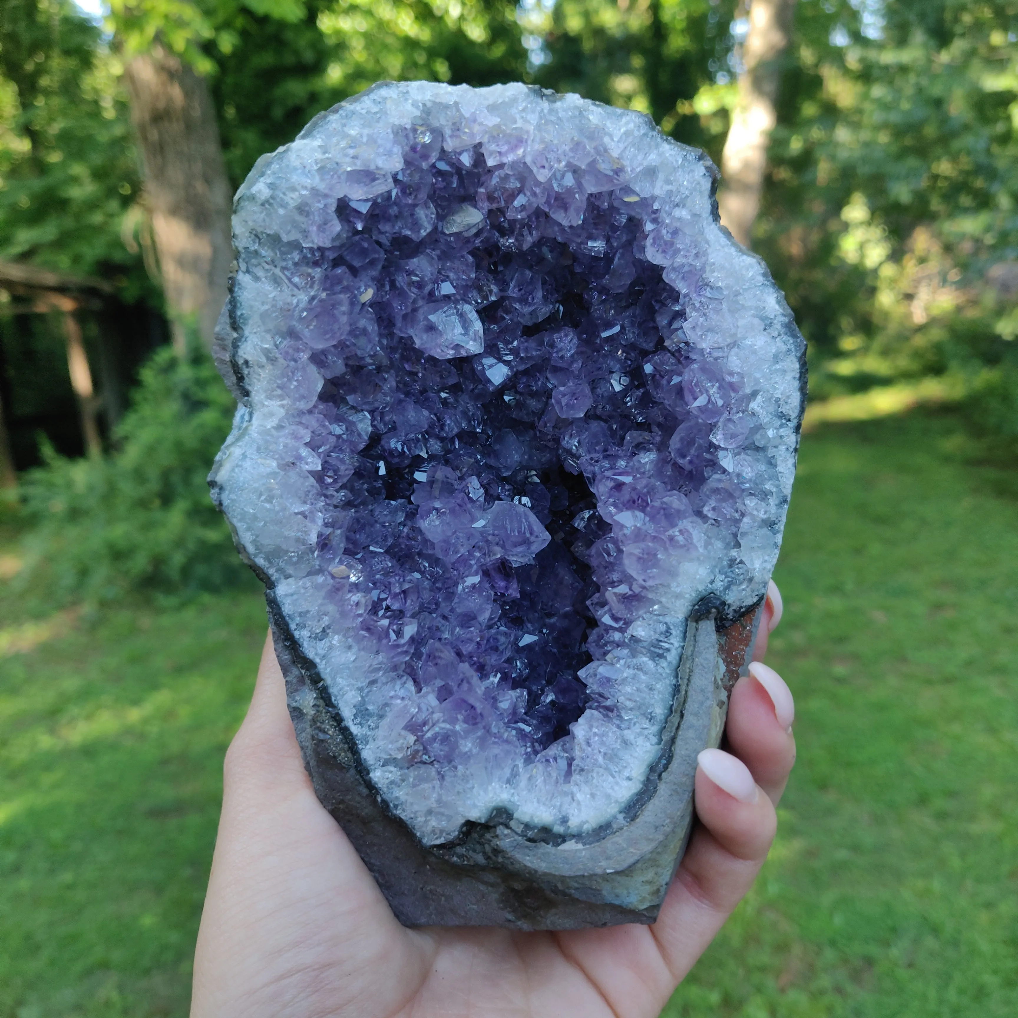 Amethyst Geode Free Form, Cut Base (#34)