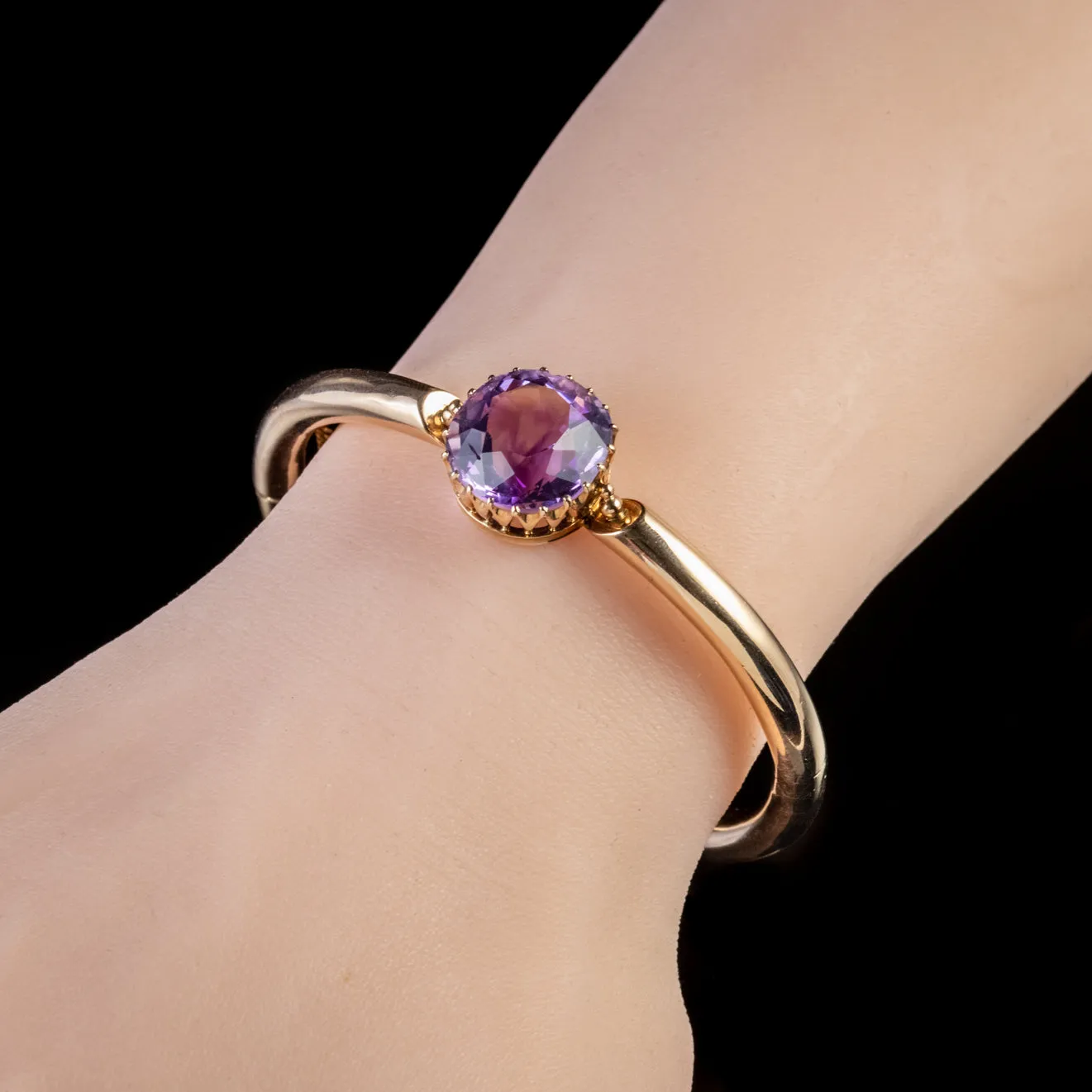 Antique Victorian Amethyst Bangle 8Ct Amethyst 18Ct Rose Gold Circa 1880