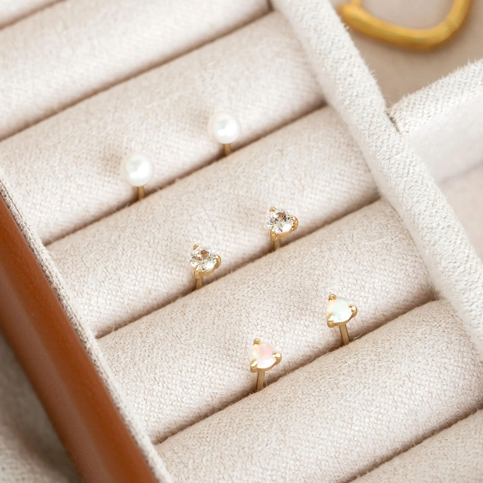 April Birthstone Stud Earrings 14k Gold - White Sapphire