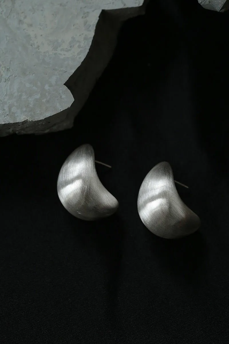 Trending Elegant Oversized Arc Matte Silver Earrings