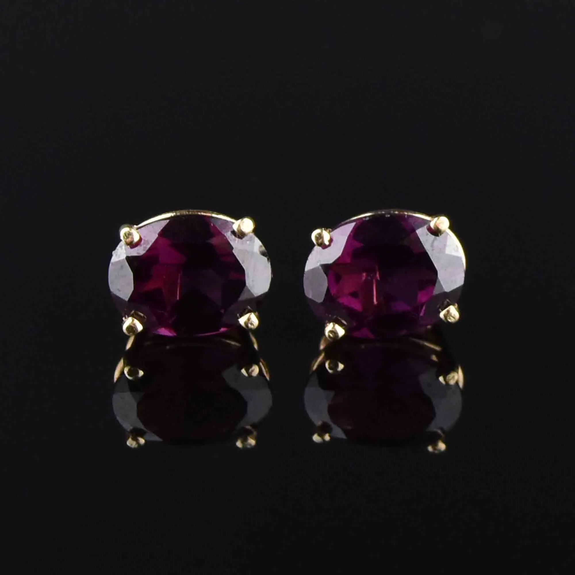 Vintage 14K Gold Amethyst Stud Earrings