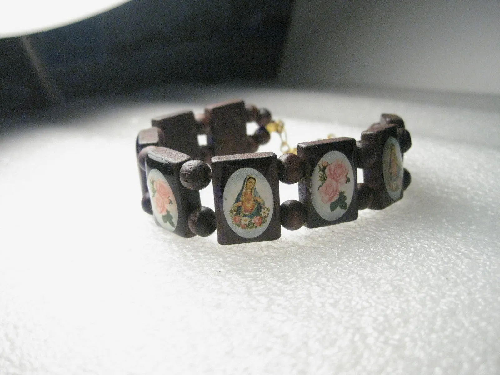 Wooden Inlaid Blessed Mother, Madonna Wooden Bracelet, 7.5", Pink Rose Accents, with extender chain