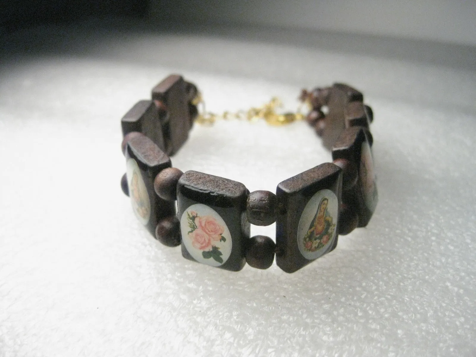 Wooden Inlaid Blessed Mother, Madonna Wooden Bracelet, 7.5", Pink Rose Accents, with extender chain