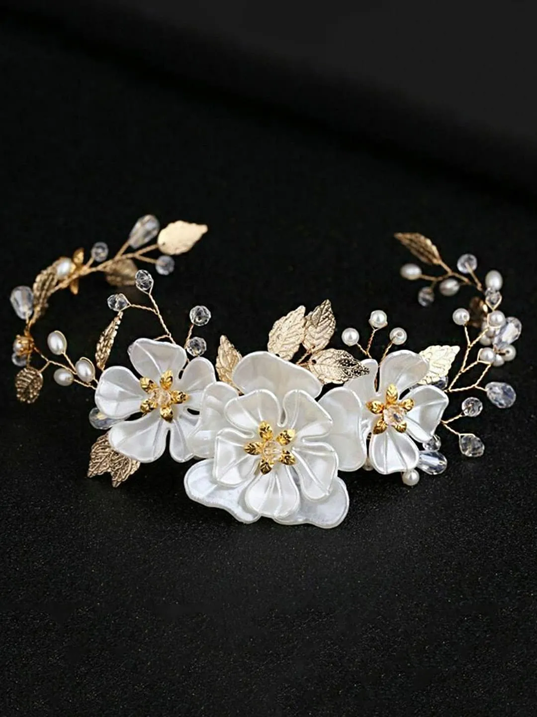 Yellow Chimes Bridal Hair Vine for Women and Girls Bridal Hair Accessories for Wedding Golden Headband Hair Accessories Wedding Jewellery for Women Floral White Bridal Wedding Head band Hair Vine for Girls Headpiece